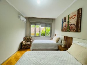 Apartamento com 85m², 3 dormitórios no bairro Petrópolis em Porto Alegre para Alugar
