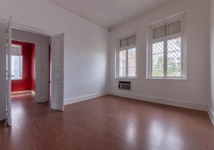 Casa comercial com 338m² no bairro Rio Branco em Porto Alegre para Alugar