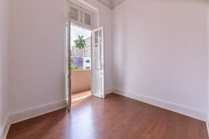 Casa comercial com 338m² no bairro Rio Branco em Porto Alegre para Alugar