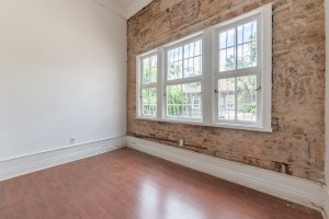 Casa comercial com 338m² no bairro Rio Branco em Porto Alegre para Alugar