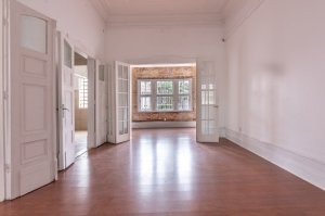 Casa comercial com 338m² no bairro Rio Branco em Porto Alegre para Alugar