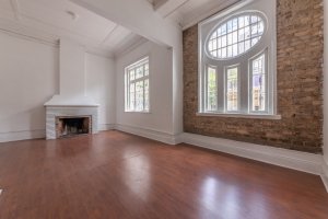 Casa comercial com 338m² no bairro Rio Branco em Porto Alegre para Alugar