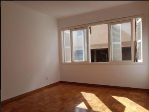 Apartamento com 50m², 1 dormitório no bairro Vila Ipiranga em Porto Alegre para Alugar