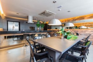 Apartamento com 39m², 1 dormitório no bairro Chácara das Pedras em Porto Alegre para Alugar