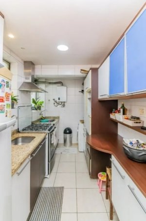 Apartamento com 129m², 2 dormitórios no bairro Petrópolis em Porto Alegre para Alugar