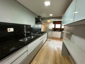 Apartamento com 295m², 3 dormitórios no bairro Jardim Lindóia em Porto Alegre para Alugar