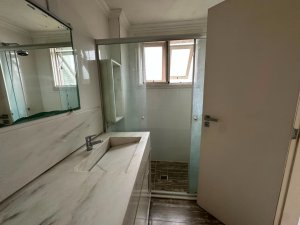 Apartamento com 295m², 3 dormitórios no bairro Jardim Lindóia em Porto Alegre para Alugar