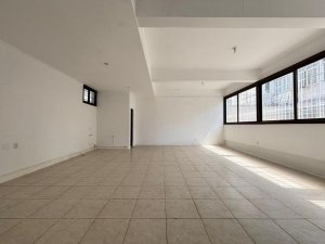 Loja com 89m² no bairro Praia de Belas em Porto Alegre para Alugar