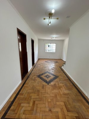 Apartamento com 80m², 2 dormitórios no bairro Chácara Das Pedras em Porto Alegre para Alugar