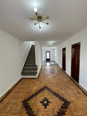 Apartamento com 80m², 2 dormitórios no bairro Chácara Das Pedras em Porto Alegre para Alugar