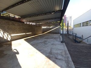 Loja com 312m² no bairro São João em Porto Alegre para Alugar