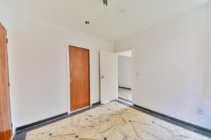 Casa com 200m², 4 dormitórios no bairro Moinhos de Vento em Porto Alegre para Alugar