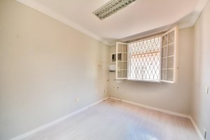 Casa com 200m², 4 dormitórios no bairro Moinhos de Vento em Porto Alegre para Alugar