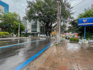 Prédio Comercial com 1.000m² no bairro Moinhos de Vento em Porto Alegre para Alugar