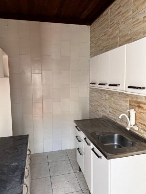 Casa com 160m², 3 dormitórios no bairro Petrópolis em Porto Alegre para Alugar