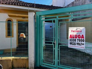 Casa com 160m², 3 dormitórios no bairro Petrópolis em Porto Alegre para Alugar