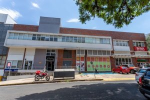 Loja com 136m² no bairro Petrópolis em Porto Alegre para Alugar