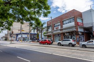 Loja com 136m² no bairro Petrópolis em Porto Alegre para Alugar