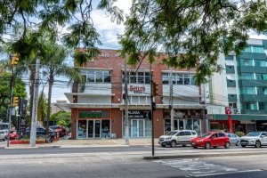 Loja com 136m² no bairro Petrópolis em Porto Alegre para Alugar