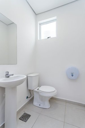 Loja com 136m² no bairro Petrópolis em Porto Alegre para Alugar