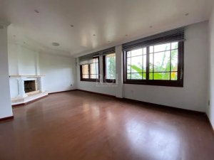 Casa com 260m², 3 dormitórios no bairro Boa Vista em Porto Alegre para Alugar