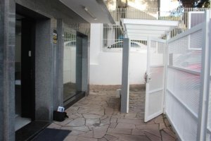 Prédio Comercial com 450m² no bairro Auxiliadora em Porto Alegre para Alugar