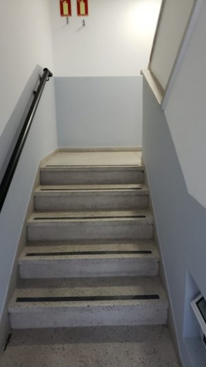 Prédio Comercial com 450m² no bairro Auxiliadora em Porto Alegre para Alugar