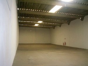 Depósito/Pavilhão com 600m² no bairro Sarandi em Porto Alegre para Alugar