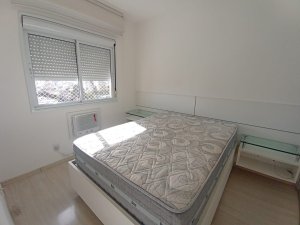 Apartamento com 67m², 2 dormitórios no bairro Rio Branco em Porto Alegre para Alugar