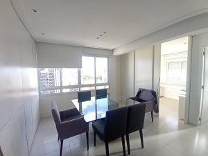 Apartamento com 67m², 2 dormitórios no bairro Rio Branco em Porto Alegre para Alugar