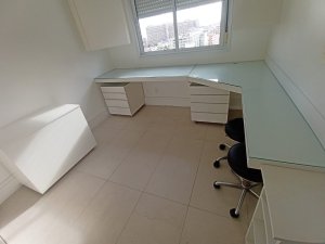 Apartamento com 67m², 2 dormitórios no bairro Rio Branco em Porto Alegre para Alugar