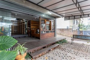 Casa com 120m², 2 dormitórios no bairro Petrópolis em Porto Alegre para Alugar