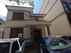 Casa Comercial com 280m² no bairro Petrópolis em Porto Alegre para Alugar