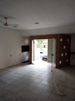 Loja com 240m² no bairro Jardim Lindóia em Porto Alegre para Alugar