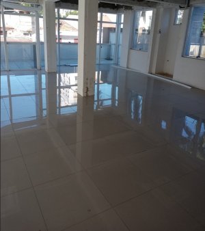 Salas/Conjuntos com 90m² no bairro Petrópolis em Porto Alegre para Alugar