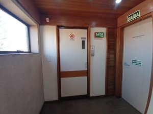 Salas/Conjuntos com 30m² no bairro Petrópolis em Porto Alegre para Alugar