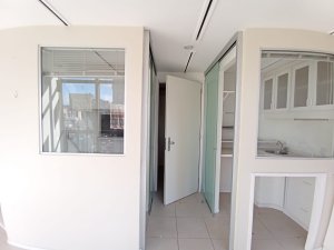 Salas/Conjuntos com 30m² no bairro Petrópolis em Porto Alegre para Alugar