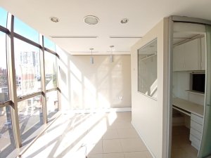 Salas/Conjuntos com 30m² no bairro Petrópolis em Porto Alegre para Alugar