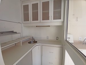 Salas/Conjuntos com 30m² no bairro Petrópolis em Porto Alegre para Alugar