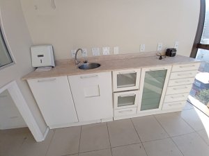 Salas/Conjuntos com 30m² no bairro Petrópolis em Porto Alegre para Alugar