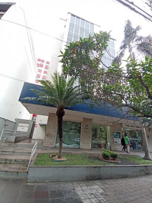 Conjunto/Sala com 33m² no bairro Moinhos de Vento em Porto Alegre para Comprar