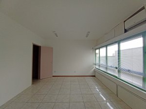 Salas/Conjuntos com 4.863m² no bairro Petrópolis em Porto Alegre para Alugar