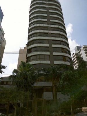 Salas/Conjuntos com 32m² no bairro Petrópolis em Porto Alegre para Alugar