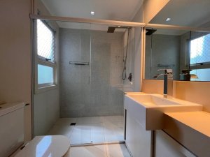 Apartamento com 142m², 2 dormitórios no bairro Moinhos de Vento em Porto Alegre para Alugar