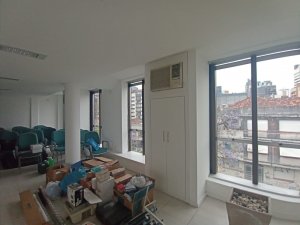 Salas/Conjuntos com 154m² no bairro Independência em Porto Alegre para Alugar