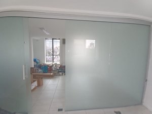 Salas/Conjuntos com 154m² no bairro Independência em Porto Alegre para Alugar