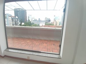 Salas/Conjuntos com 154m² no bairro Independência em Porto Alegre para Alugar