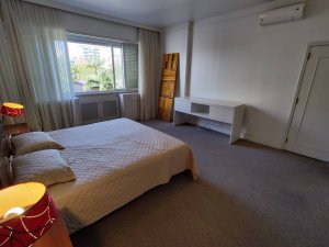 Apartamento com 340m², 3 dormitórios no bairro Moinhos de Vento em Porto Alegre para Alugar
