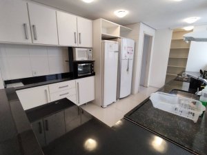 Apartamento com 340m², 3 dormitórios no bairro Moinhos de Vento em Porto Alegre para Alugar