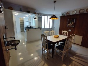 Apartamento com 340m², 3 dormitórios no bairro Moinhos de Vento em Porto Alegre para Alugar